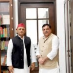 sanjay-singh-akhilesh-yadav-meeting-aap-sp-alliance-up-2027